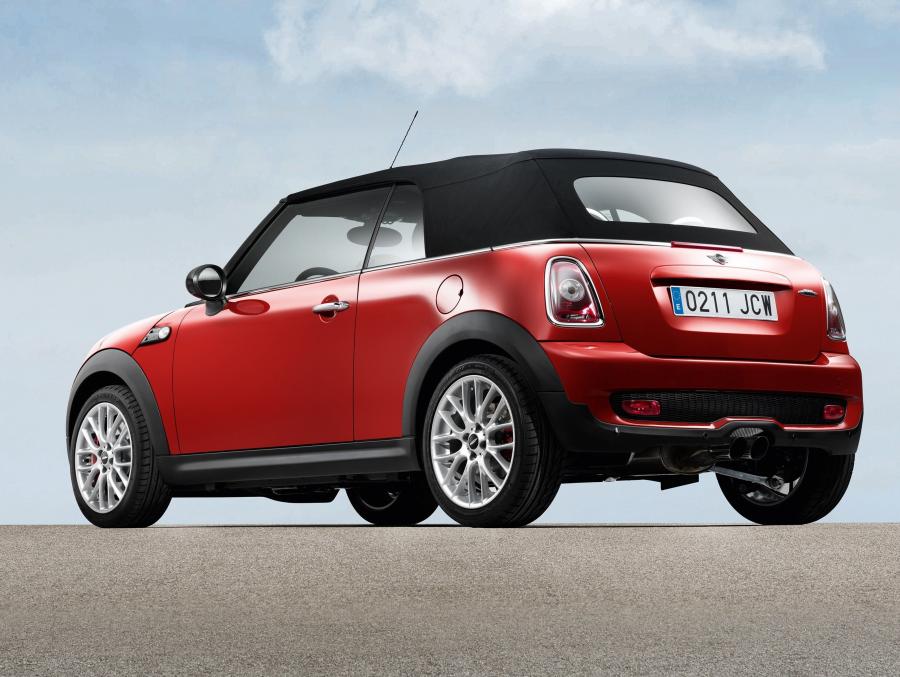  Mini Cooper JCW Cabrio 2009 года  (фото 4 из 40)